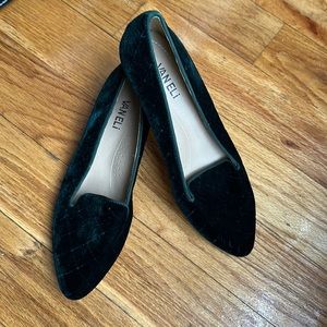 Dark green Vaneli ballet flats, suede.
